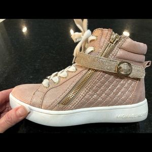 Michael Kors girls nice rose gold sneakers.